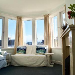 2 Bedroom House with Views of Arthurs Seat Edinburgh